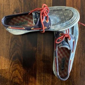 Anchor sequined sperries